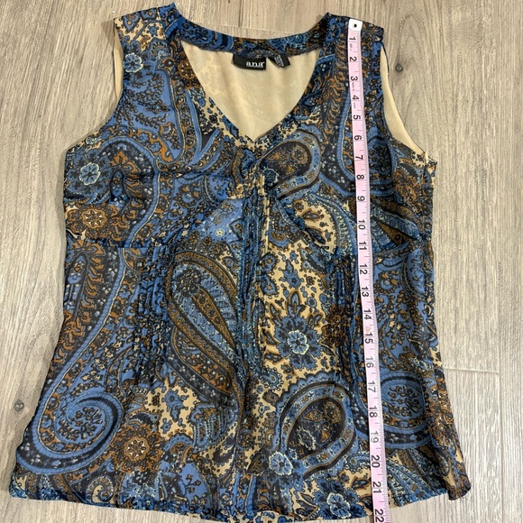 A.N.A A New Approach Blue Brown Beige Paisley Pleated V-Neck Tank Top Sz SP Boho - Picture 8 of 9
